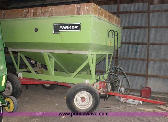 image for item 6086 Parker 2000 wagon