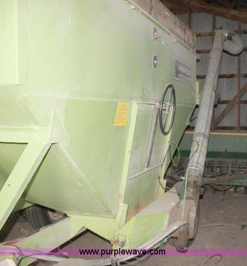 image for item 6086 Parker 2000 wagon