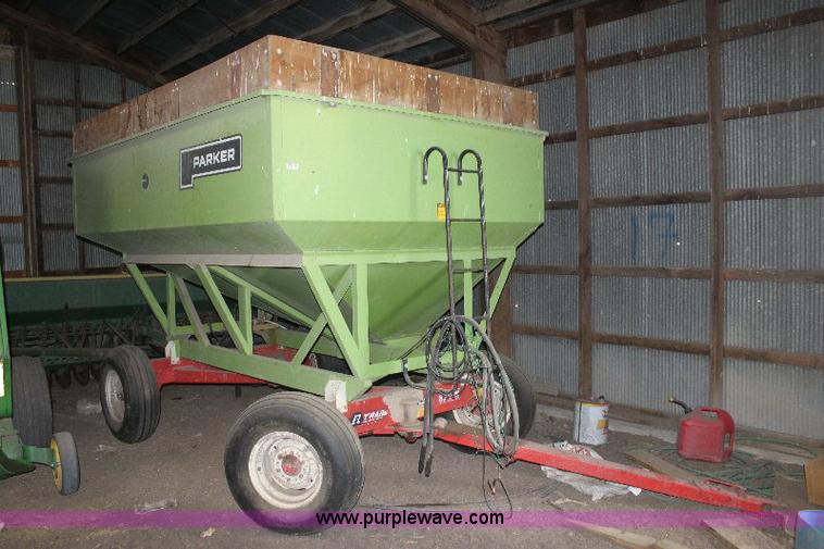 image for item 6086 Parker 2000 wagon