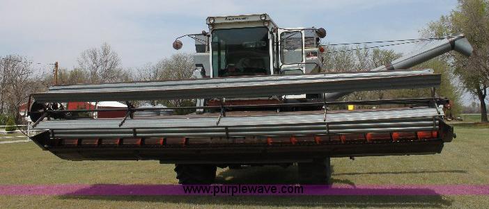 image for item 6109 1976 Allis Chalmers Gleaner L combine with header