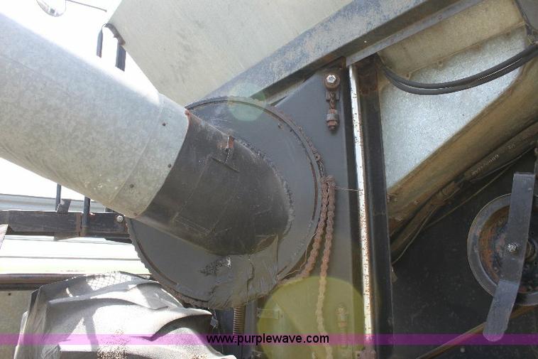 image for item 6109 1976 Allis Chalmers Gleaner L combine with header