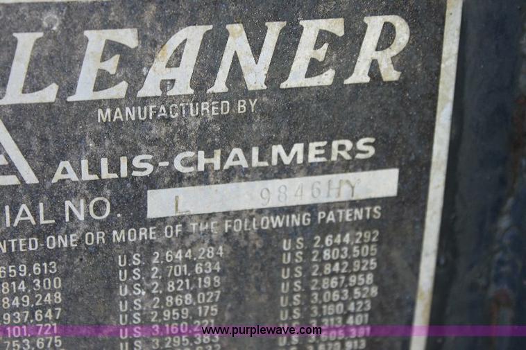 image for item 6109 1976 Allis Chalmers Gleaner L combine with header