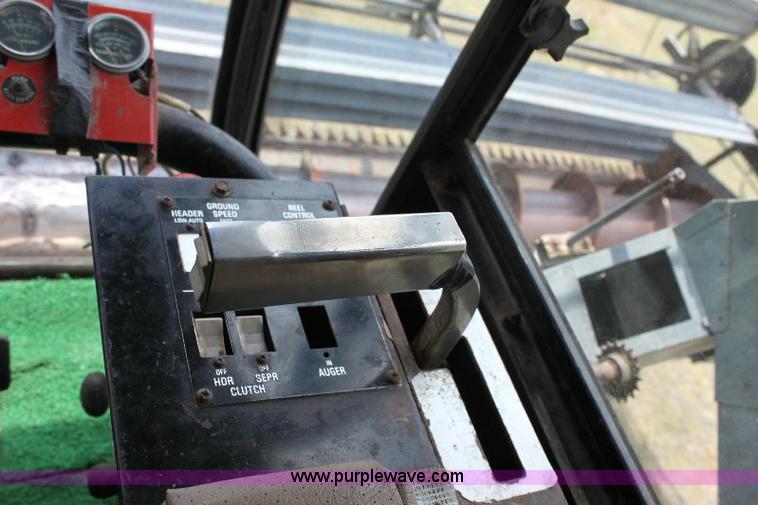 image for item 6109 1976 Allis Chalmers Gleaner L combine with header