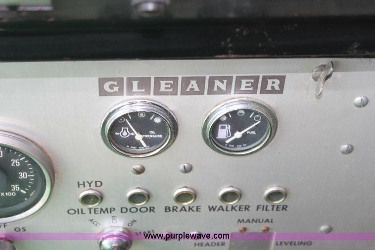 image for item 6109 1976 Allis Chalmers Gleaner L combine with header