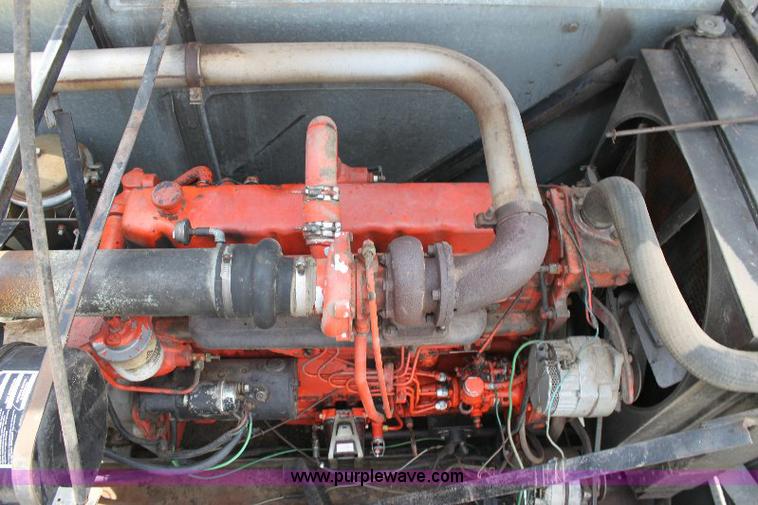 image for item 6109 1976 Allis Chalmers Gleaner L combine with header