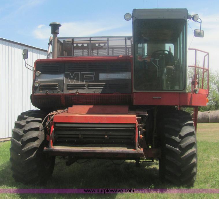 image for item 6920 Massey-Ferguson 860 combine