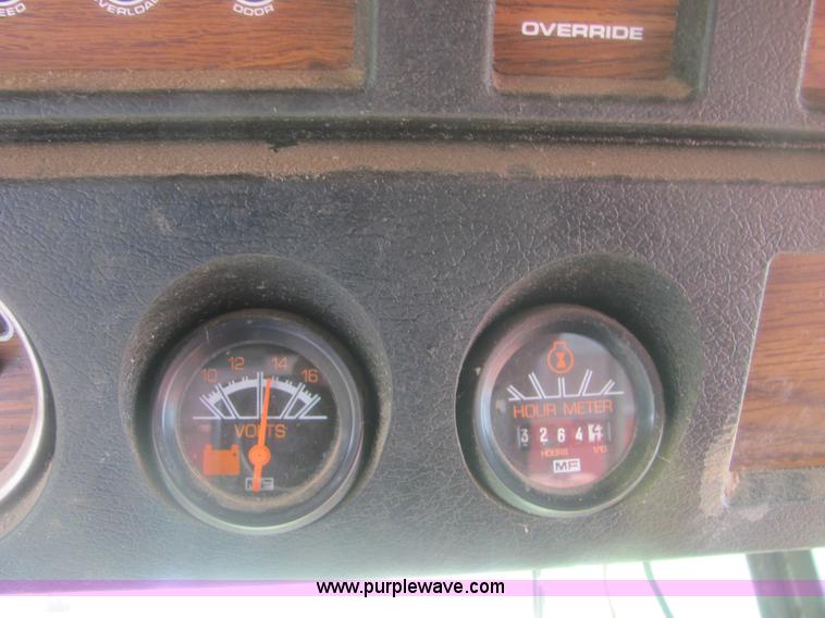 image for item 6920 Massey-Ferguson 860 combine