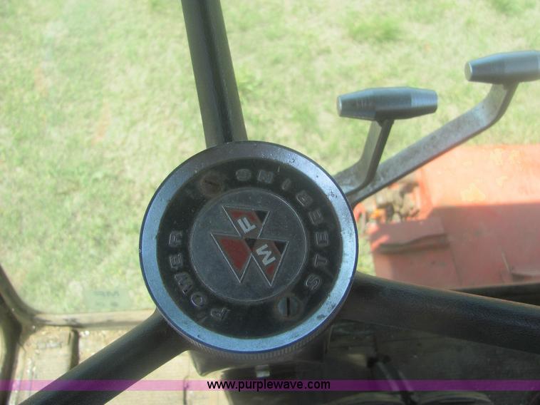 image for item 6920 Massey-Ferguson 860 combine