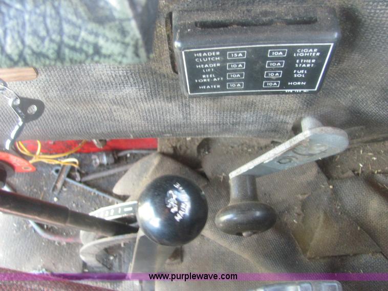 image for item 6920 Massey-Ferguson 860 combine