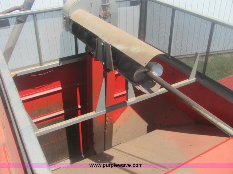 image for item 6920 Massey-Ferguson 860 combine