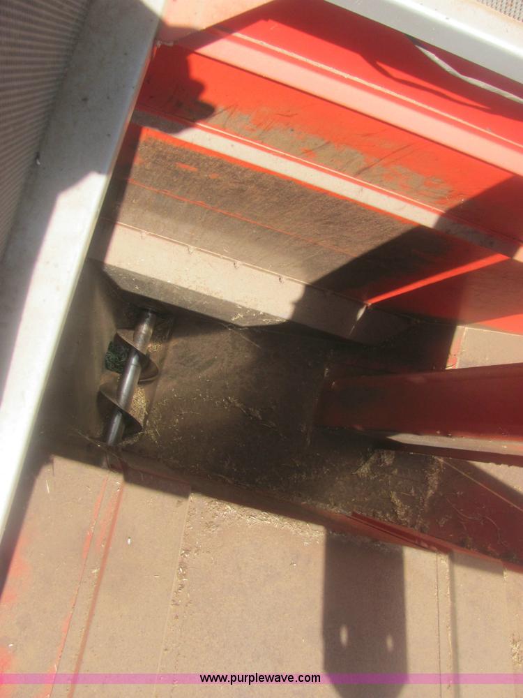 image for item 6920 Massey-Ferguson 860 combine