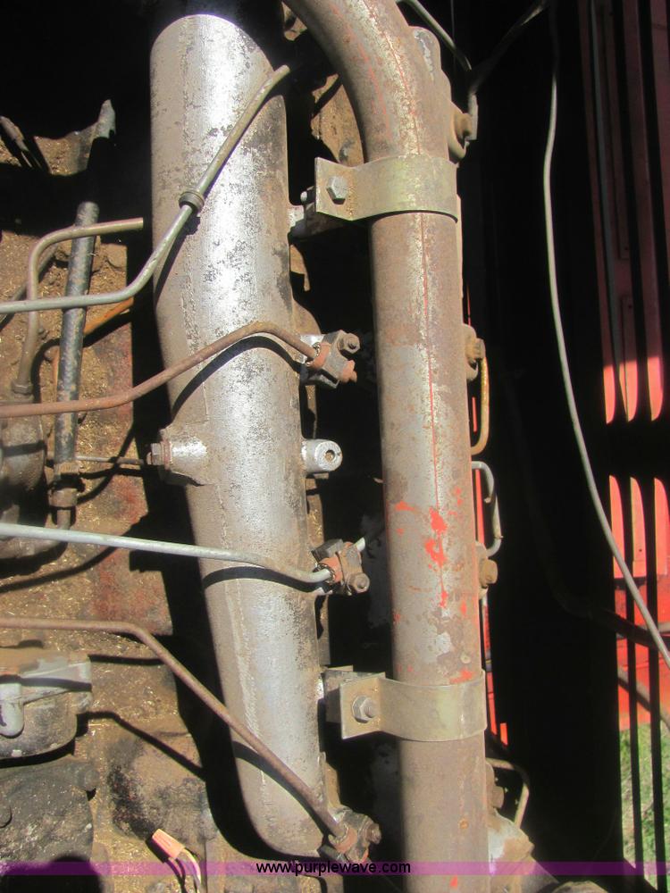 image for item 6920 Massey-Ferguson 860 combine