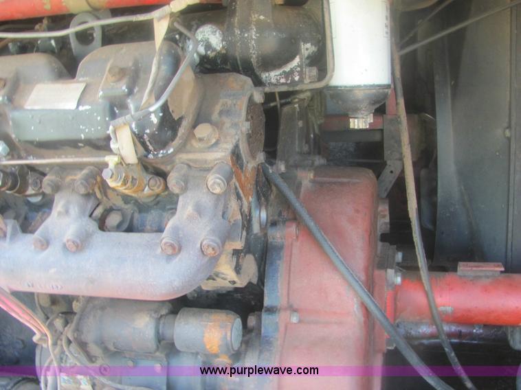 image for item 6920 Massey-Ferguson 860 combine