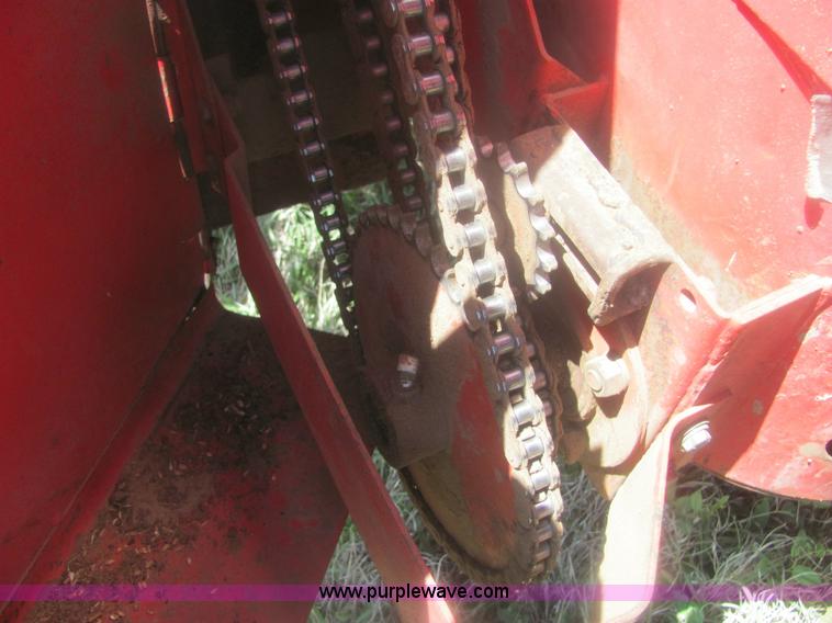 image for item 6920 Massey-Ferguson 860 combine