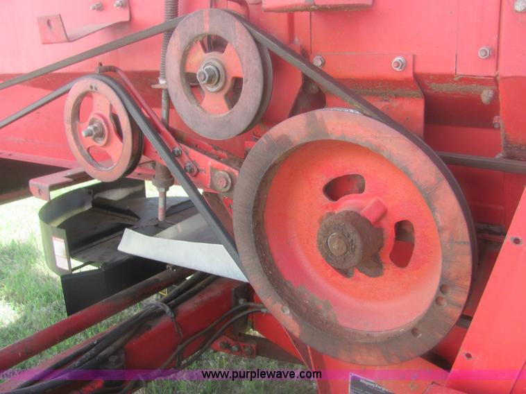 image for item 6920 Massey-Ferguson 860 combine