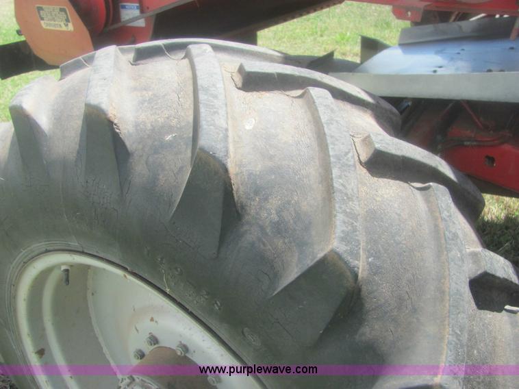 image for item 6920 Massey-Ferguson 860 combine