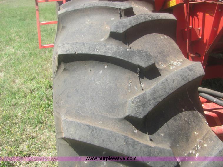 image for item 6920 Massey-Ferguson 860 combine