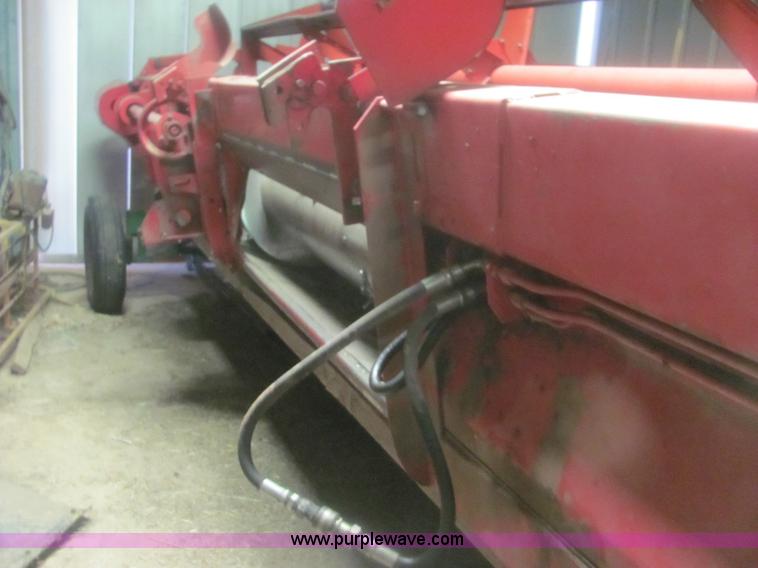 image for item 6920 Massey-Ferguson 860 combine