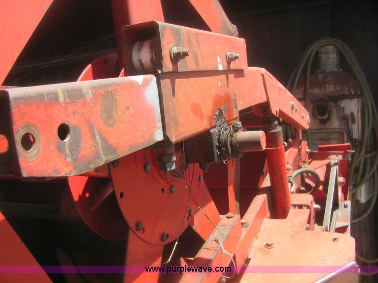 image for item 6920 Massey-Ferguson 860 combine