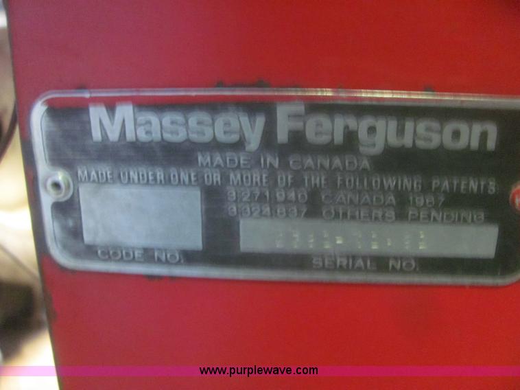 image for item 6920 Massey-Ferguson 860 combine