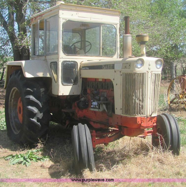 image for item 6924 Case 930 Comfort King tractor