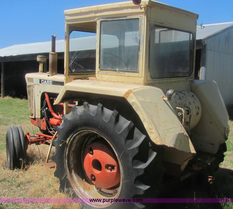 image for item 6924 Case 930 Comfort King tractor