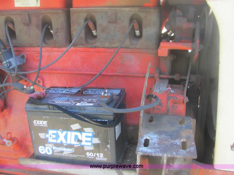 image for item 6924 Case 930 Comfort King tractor