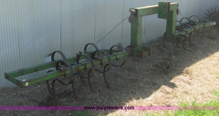 image for item 6925 11' track scratcher