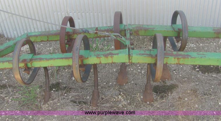 image for item 6925 11' track scratcher