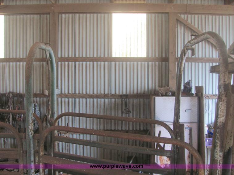 image for item 6935 Powdes River 18.5' livestock ally way