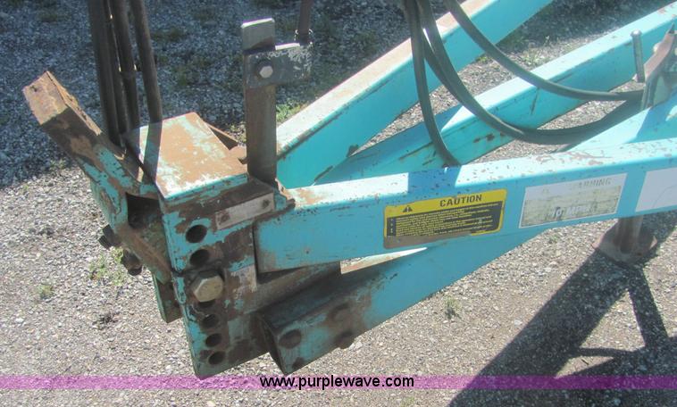 image for item 6938 Deutz Allis V1300 33' field cultivator