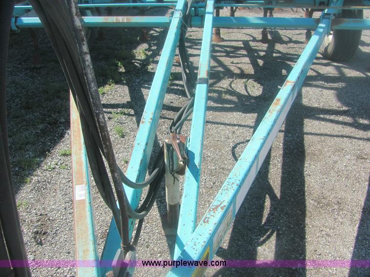 image for item 6938 Deutz Allis V1300 33' field cultivator