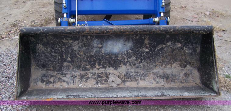 image for item 7292 2005 New Holland TC29D tractor with loader and tiller