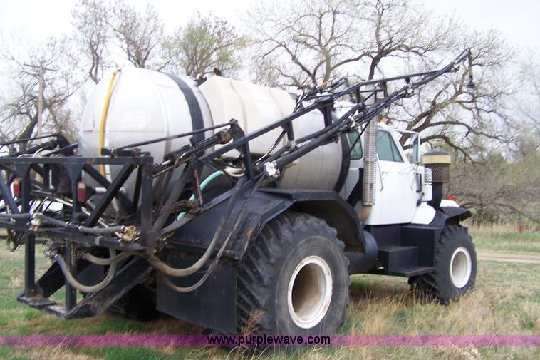 image for item 7468 1984 Big Wheels 6-55 spray rig truck