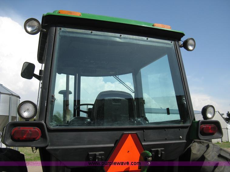 image for item 8127 John Deere 4040 tractor