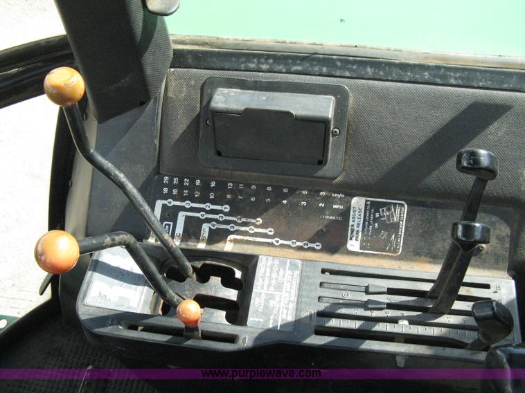 image for item 8127 John Deere 4040 tractor