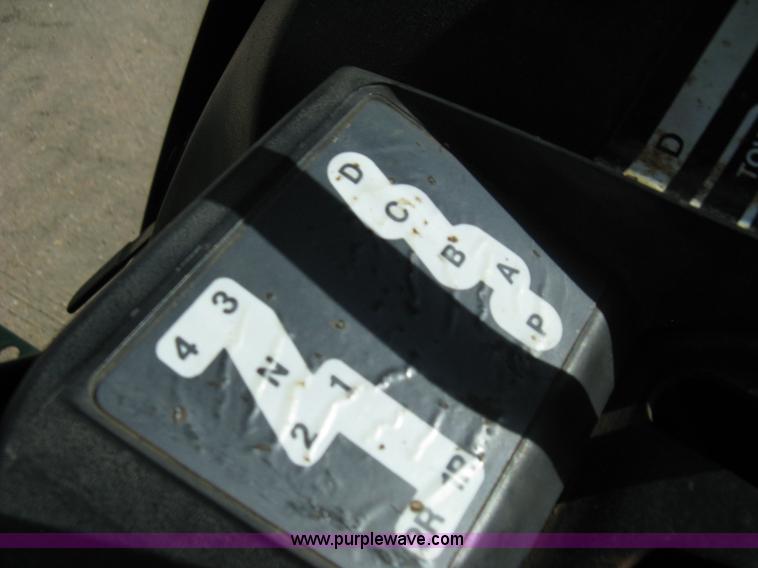 image for item 8127 John Deere 4040 tractor