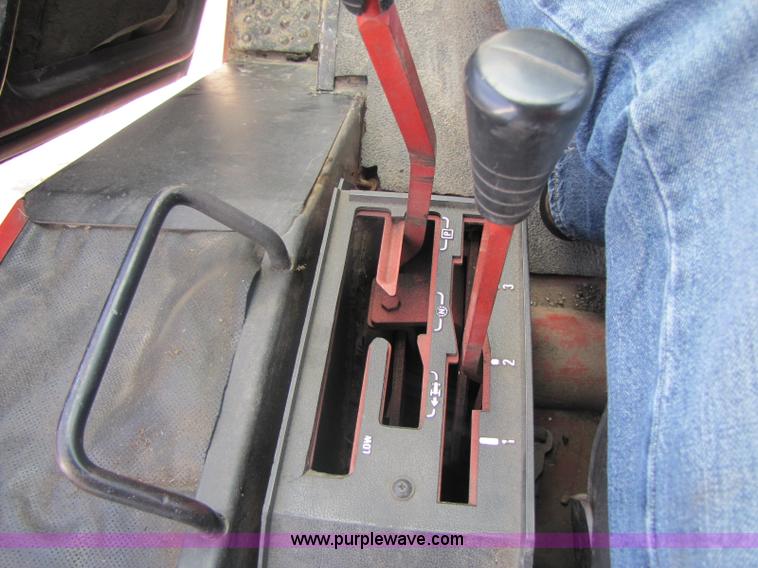 image for item 8460 1979 International 1086 tractor