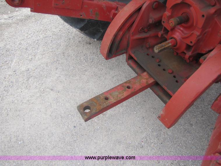 image for item 8460 1979 International 1086 tractor