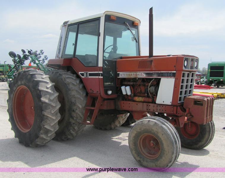 image for item 8461 International Harvester 1086 tractor