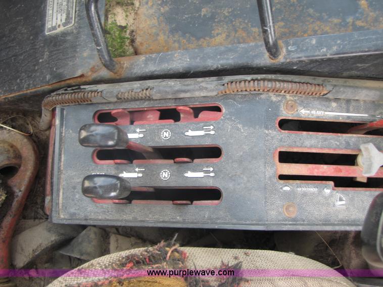 image for item 8461 International Harvester 1086 tractor