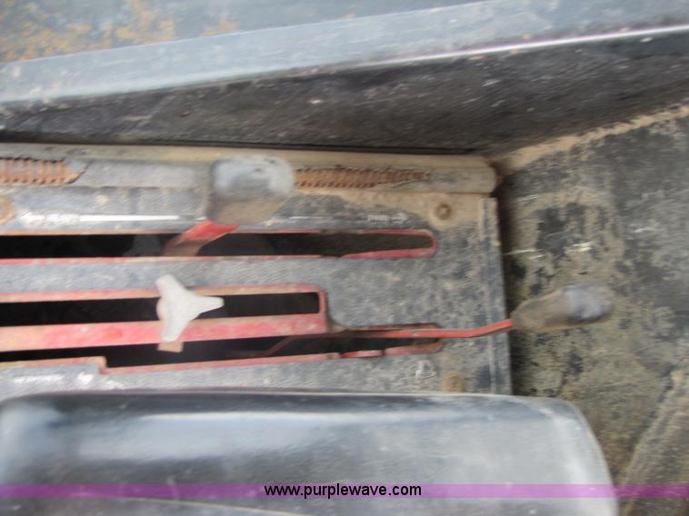 image for item 8461 International Harvester 1086 tractor