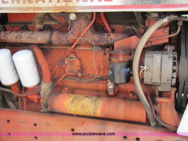 image for item 8461 International Harvester 1086 tractor