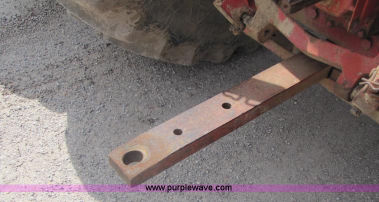 image for item 8461 International Harvester 1086 tractor