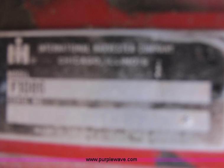image for item 8461 International Harvester 1086 tractor