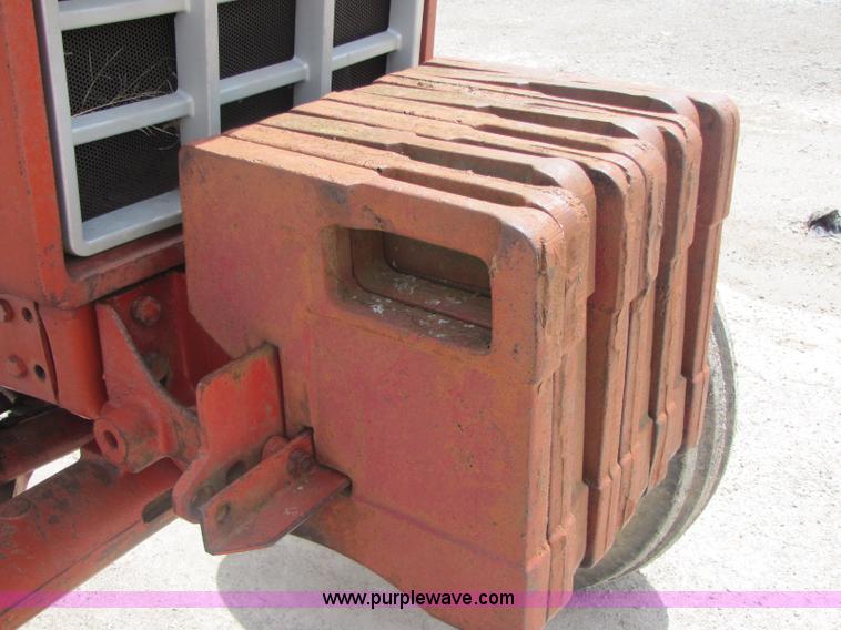 image for item 8461 International Harvester 1086 tractor