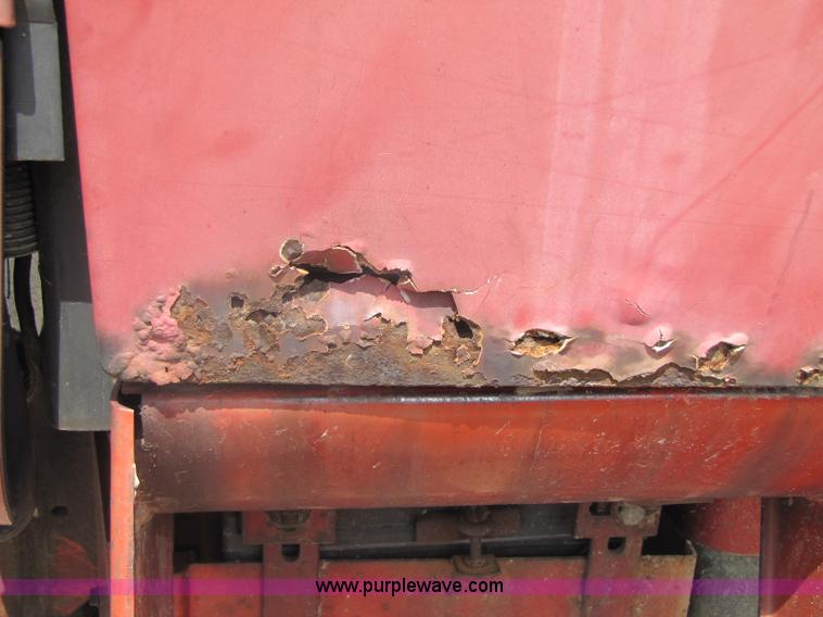 image for item 8461 International Harvester 1086 tractor