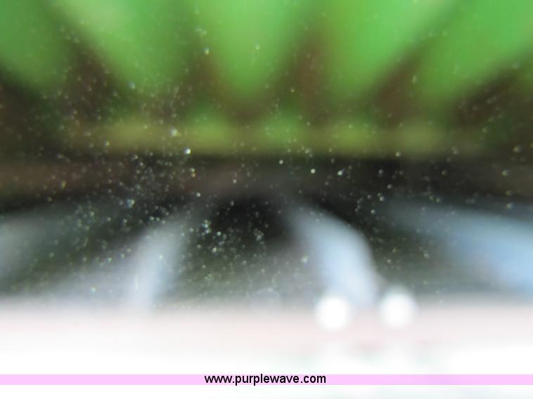 image for item 8463 John Deere 7720 combine