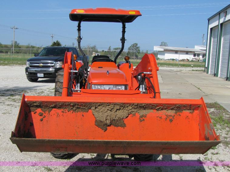 image for item 8468 Kubota L4400D tractor with loader