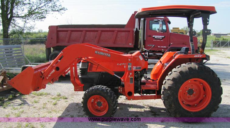 image for item 8468 Kubota L4400D tractor with loader